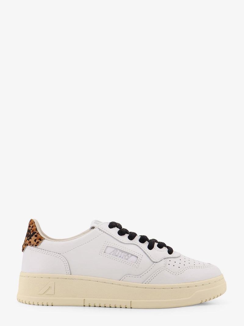 Autry Zapatillas de piel Autry Medalist para mujer, color blanco - World Class Fashion