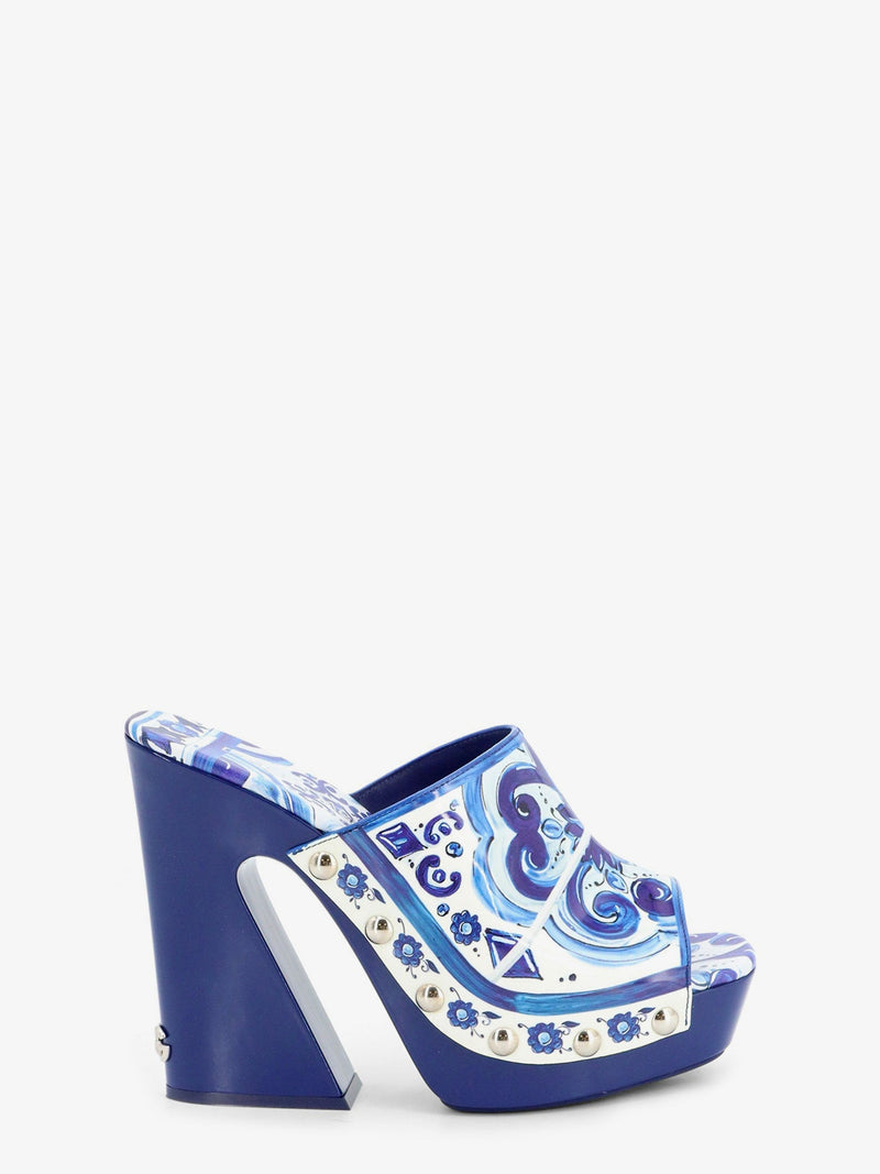 Dolce & Gabbana Zapatos de tacón de cuero con estampado Maiolica de Dolce & Gabbana, en color azul - World Class Fashion