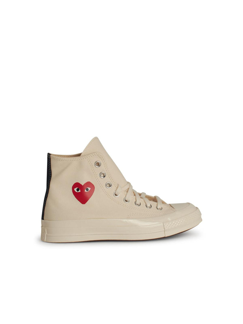 Comme Des Garçons Play X Converse Comme Des Garçons Play X Converse Beige Tela Sneakers - World Class Fashion