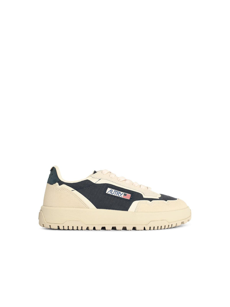 Autry Zapatillas Autry WILDPACE Low azul crema de cordura y ante - World Class Fashion