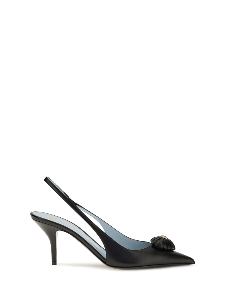Valentino Garavani Valentino Garavani Coeur Royal Slingback Leather Pumps - World Class Fashion