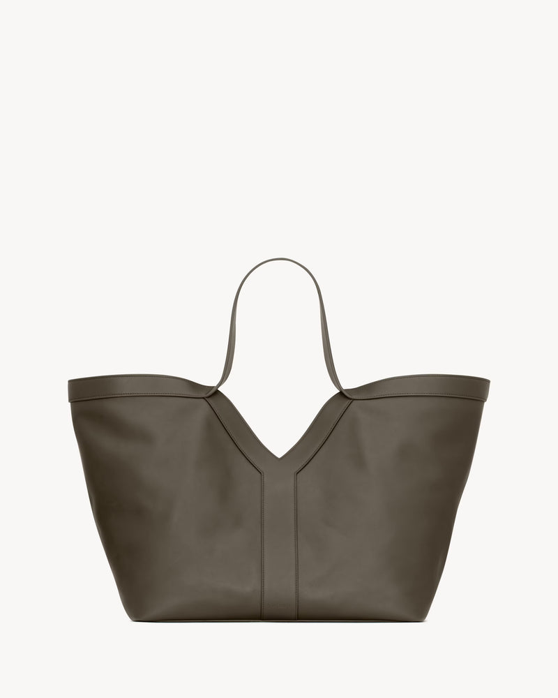 Saint Laurent Bolso de mano Saint Laurent Y Tote mediano marrón - World Class Fashion