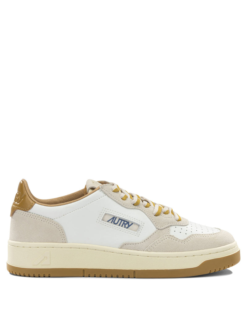 Autry Zapatillas Bajas Autry Medalist para Mujer Beige - World Class Fashion