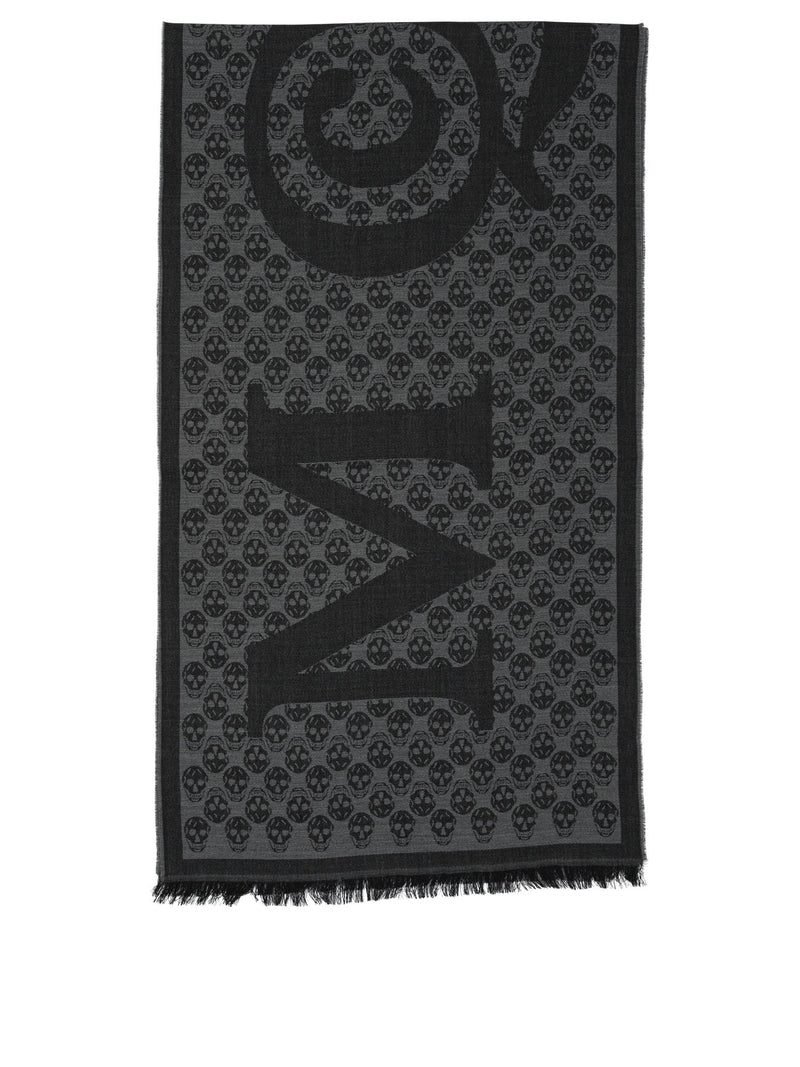 Alexander McQueen Bufanda Alexander McQueen de lana con múltiples logotipos, gris - World Class Fashion