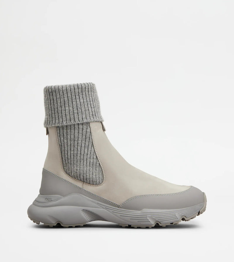Tod’s Botines Chelsea Tobilleros de Piel Nabuck Grises de Tod's - World Class Fashion