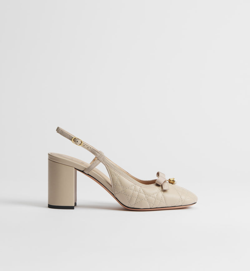 Dior Dior Dior Ballet Zapatos de tacón slingback de 750 mm en color beige - World Class Fashion